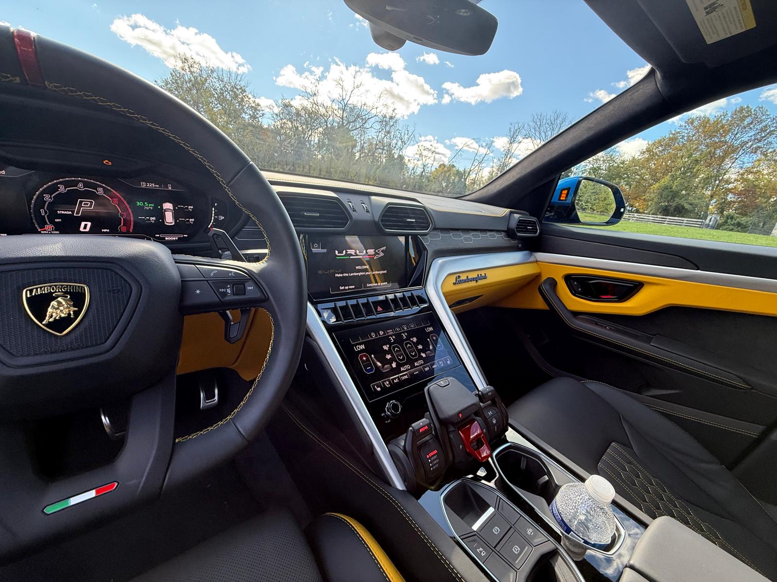 Used 2024 Lamborghini Urus S AWD/4WD image 21