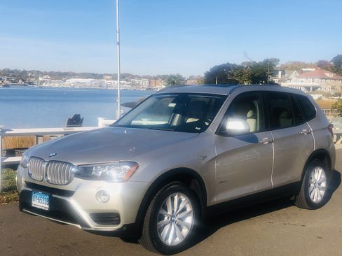 Used 2017 BMW X3 xDrive28i AWD/4WD image 6