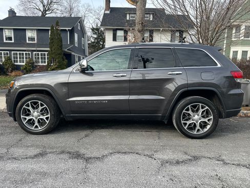 Used 2020 Jeep Grand Cherokee Limited w/ Premium Lighting Group image 13