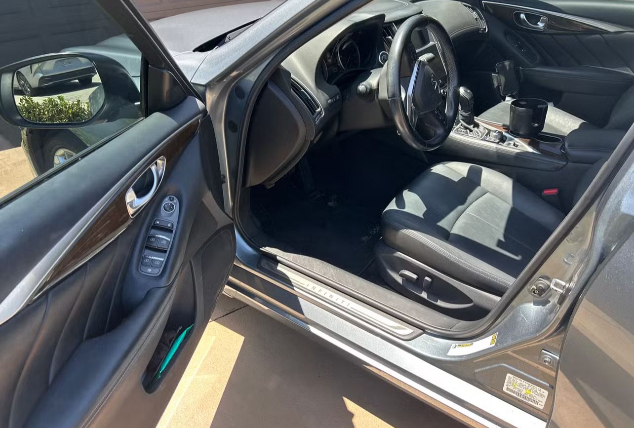 Used 2018 INFINITI Q50 Luxe w/ Cargo Package (L95) RWD image 9