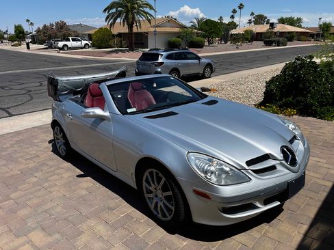Used 2005 Mercedes-Benz SLK 350 image 8