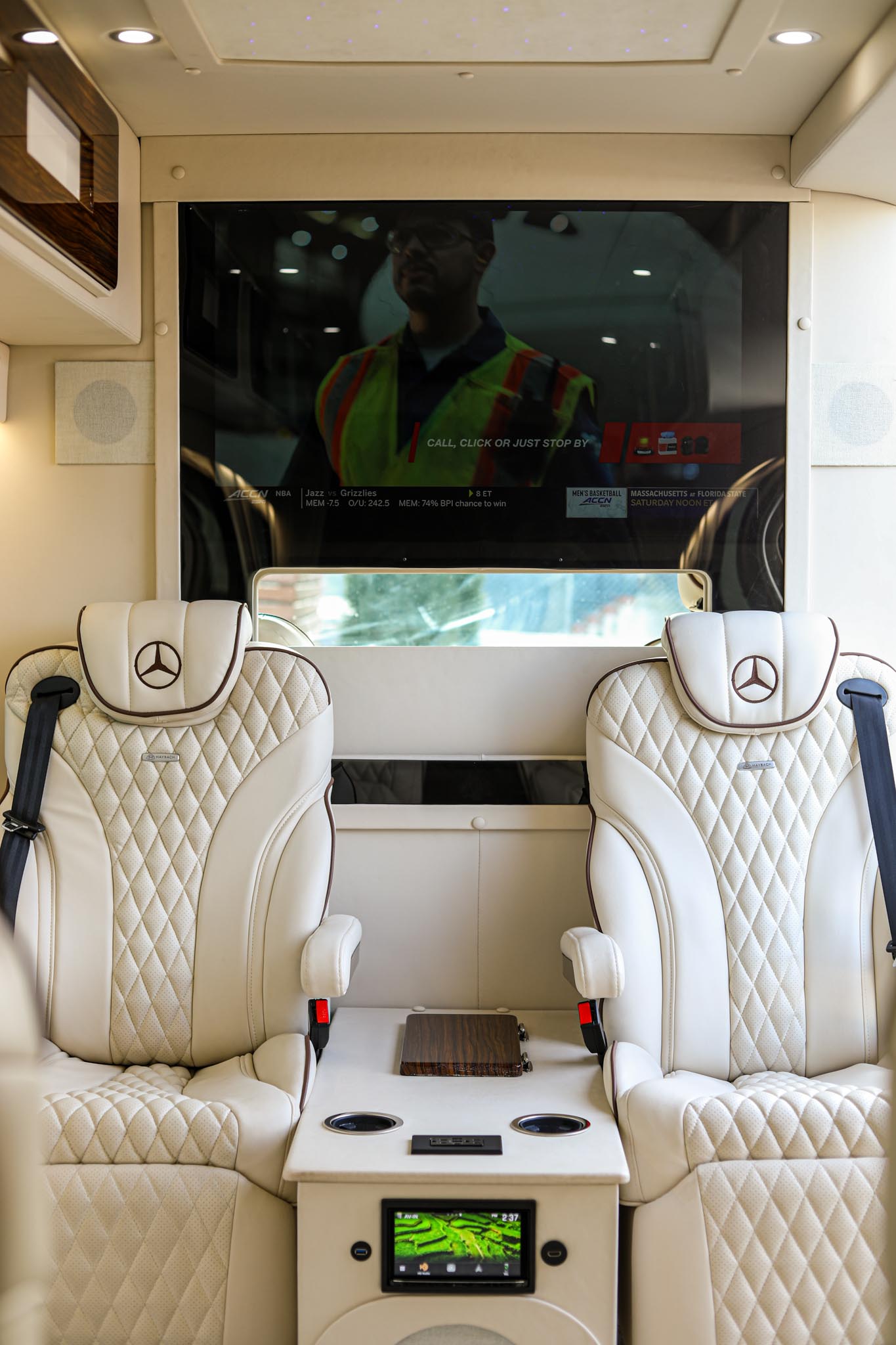 Used 2023 Mercedes-Benz Sprinter 3500 image 14