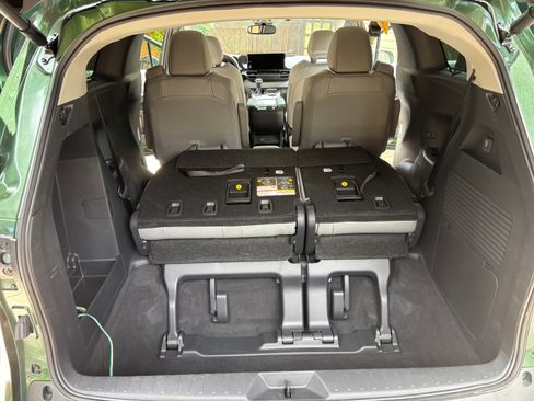 Used 2026 Toyota Sienna XLE AWD/4WD image 19