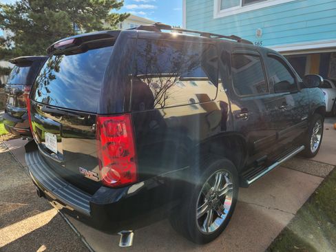 Used 2011 GMC Yukon SLT image 6