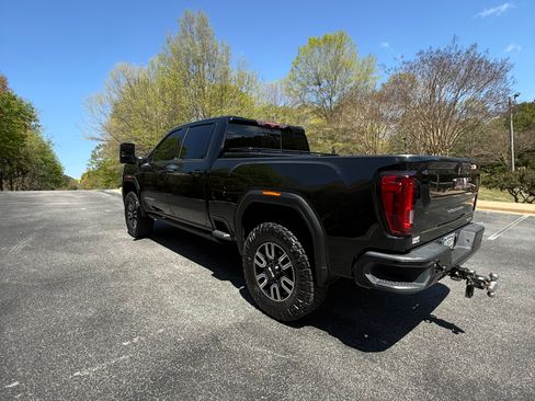 Used 2022 GMC Sierra 2500 AT4 w/ AT4 Premium Plus Package image 4