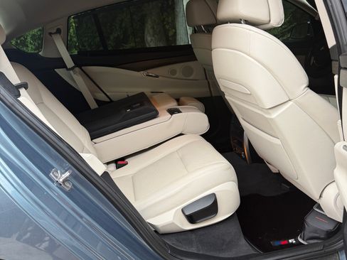 Used 2012 BMW 550i Gran Turismo xDrive AWD/4WD image 8