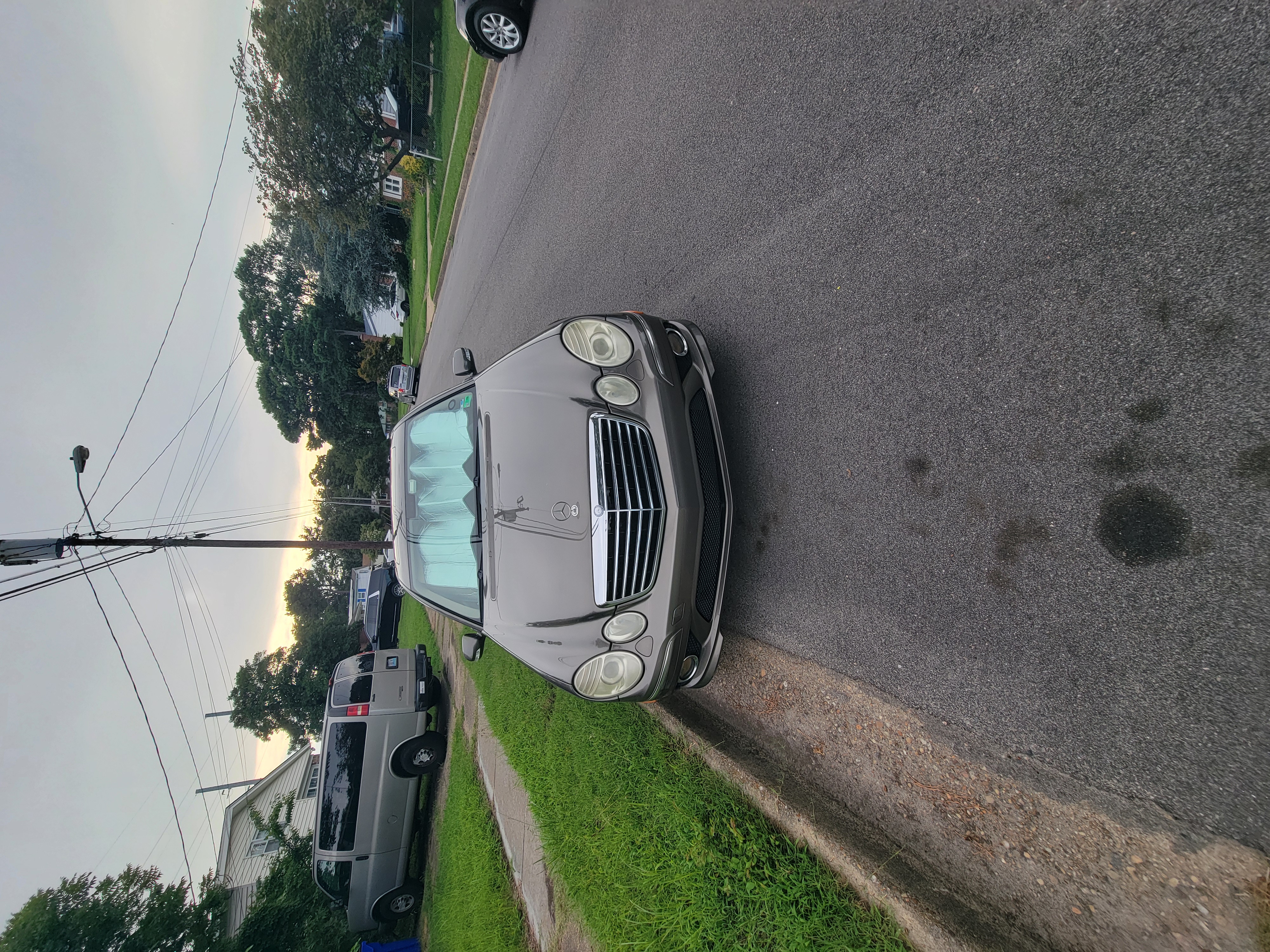 Used 2009 Mercedes-Benz E 350 Sedan image 4