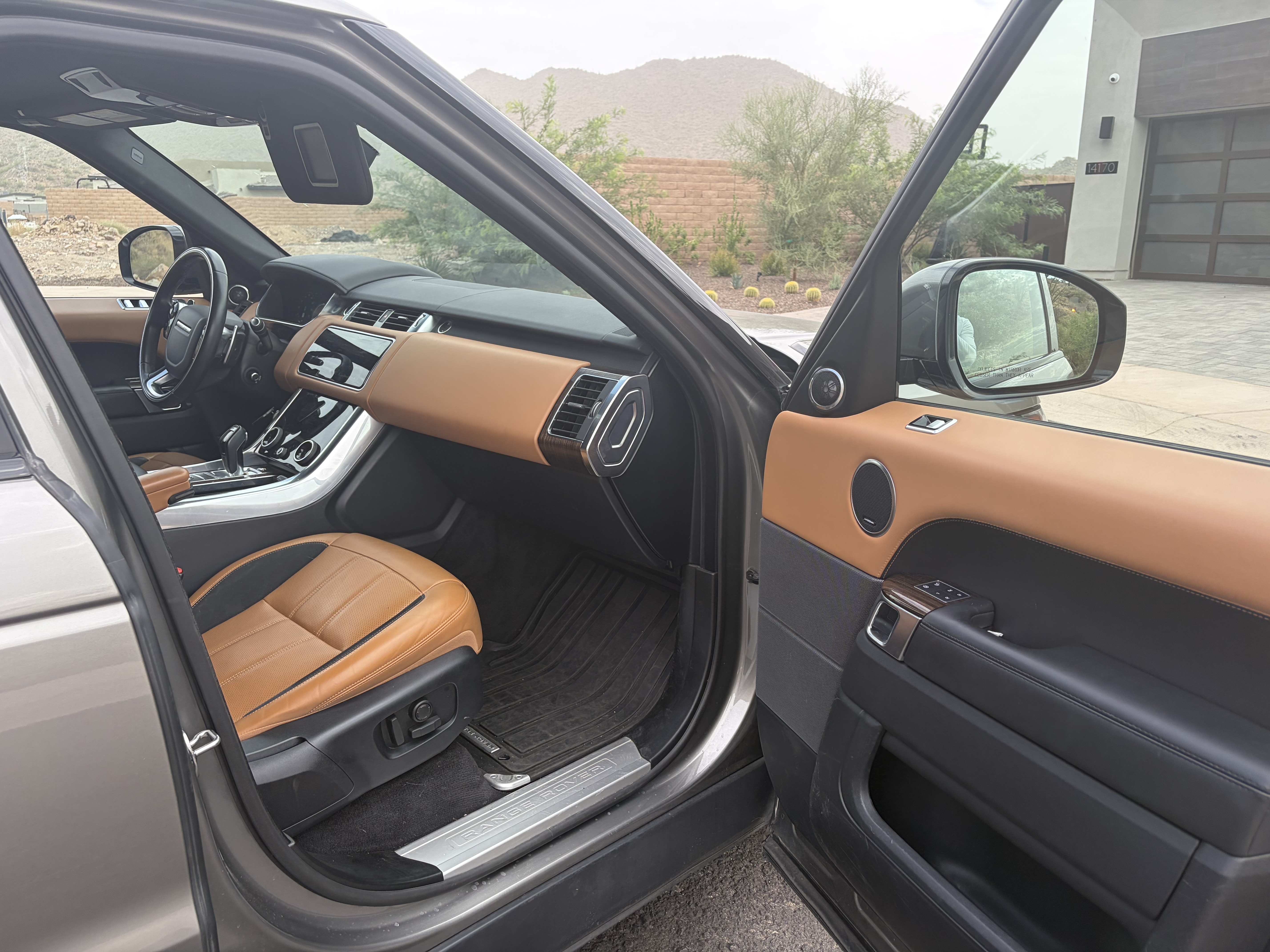 Used 2019 Land Rover Range Rover Sport Supercharged AWD/4WD image 13