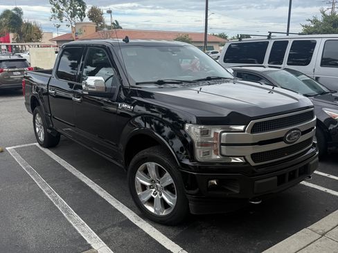 Used 2018 Ford F150 Platinum w/ Equipment Group 701A Luxury image 10