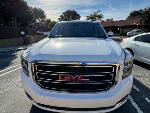 Used 2017 GMC Yukon SLT image 9