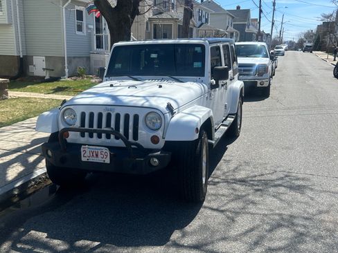 Used 2013 Jeep Wrangler Unlimited Sahara w/ Dual Top Group image 6