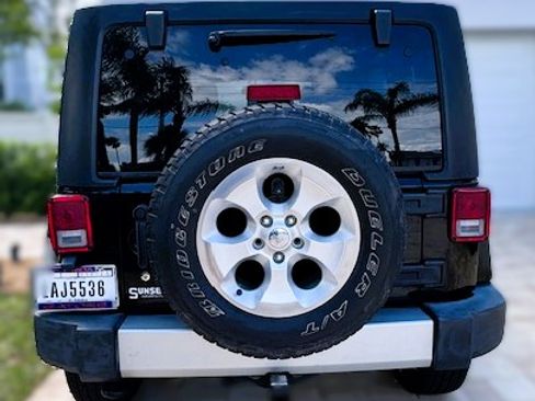 Used 2014 Jeep Wrangler Unlimited Sahara w/ Connectivity Group image 5