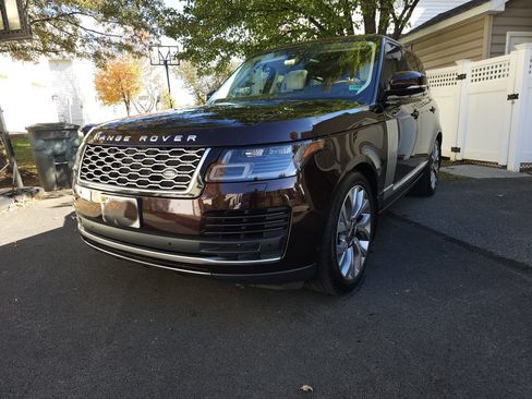 Used 2020 Land Rover Range Rover HSE image 4