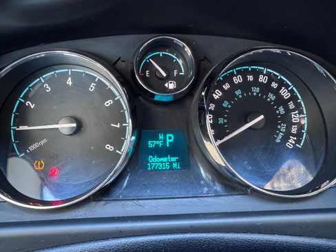 Used 2012 Chevrolet Captiva Sport LS image 6