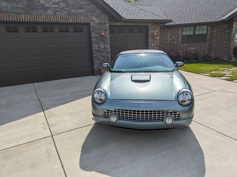 Used 2004 Ford Thunderbird Pacific Coast image 5