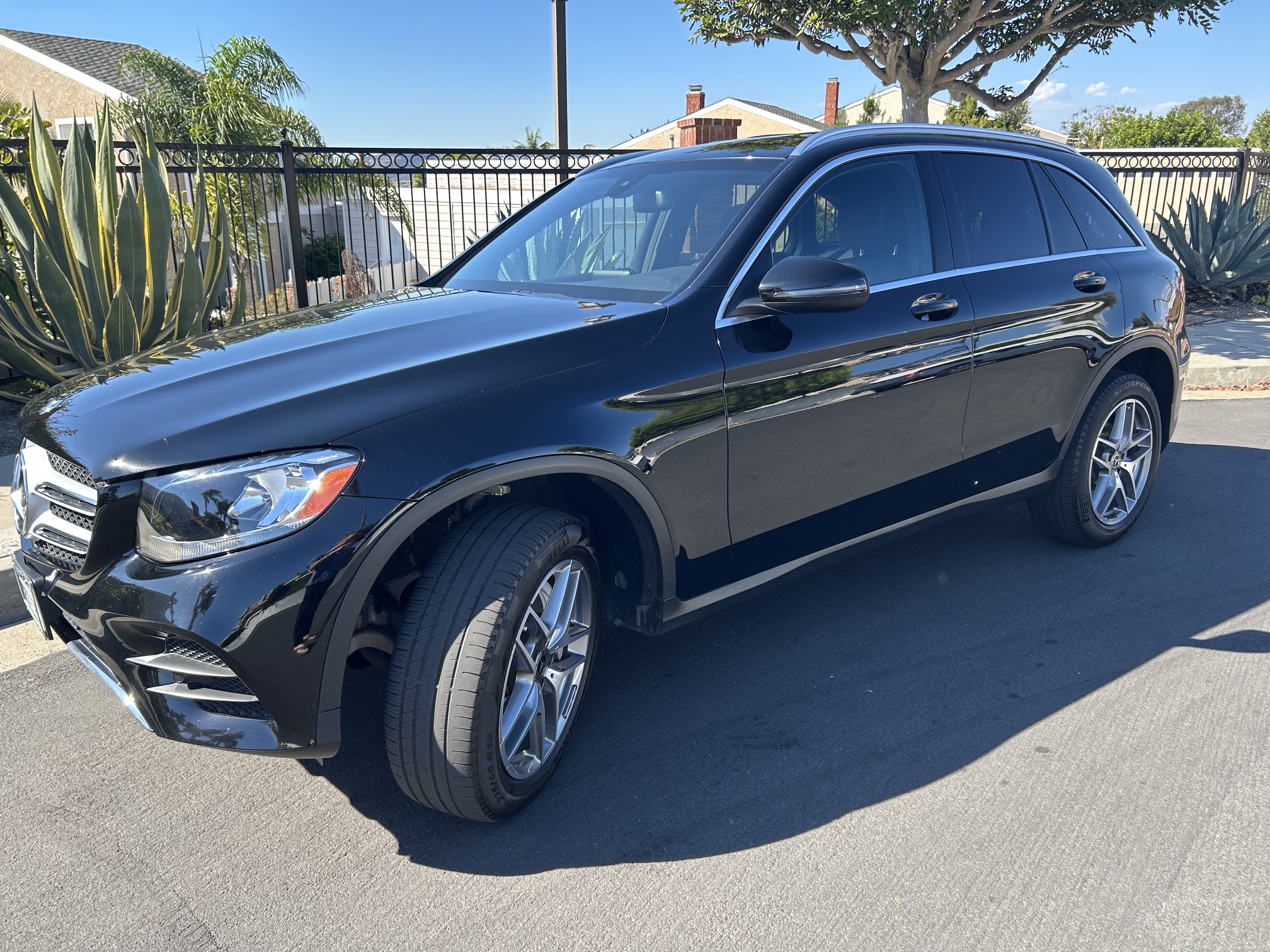 Used 2019 Mercedes-Benz GLC 300 image 1