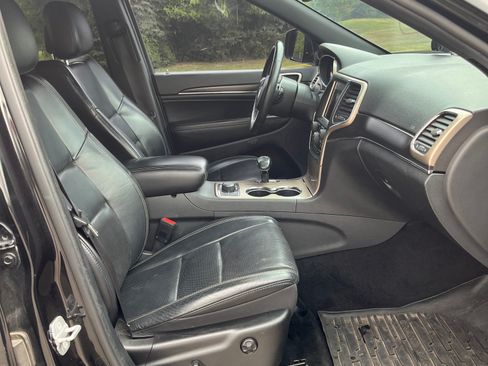 Used 2014 Jeep Grand Cherokee Limited w/ Luxury Group II image 21