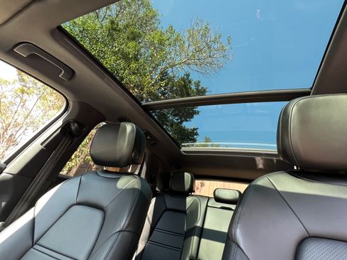 Used 2022 Porsche Cayenne image 15