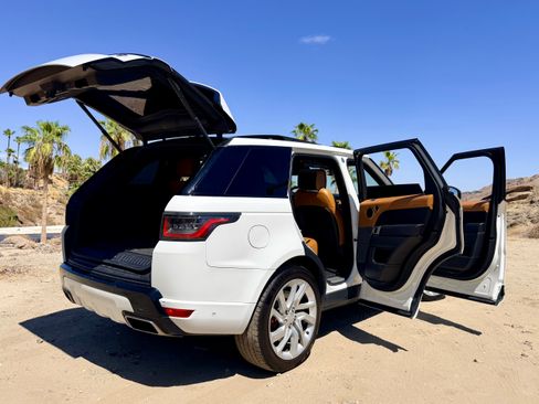Used 2018 Land Rover Range Rover Sport Supercharged AWD/4WD image 17