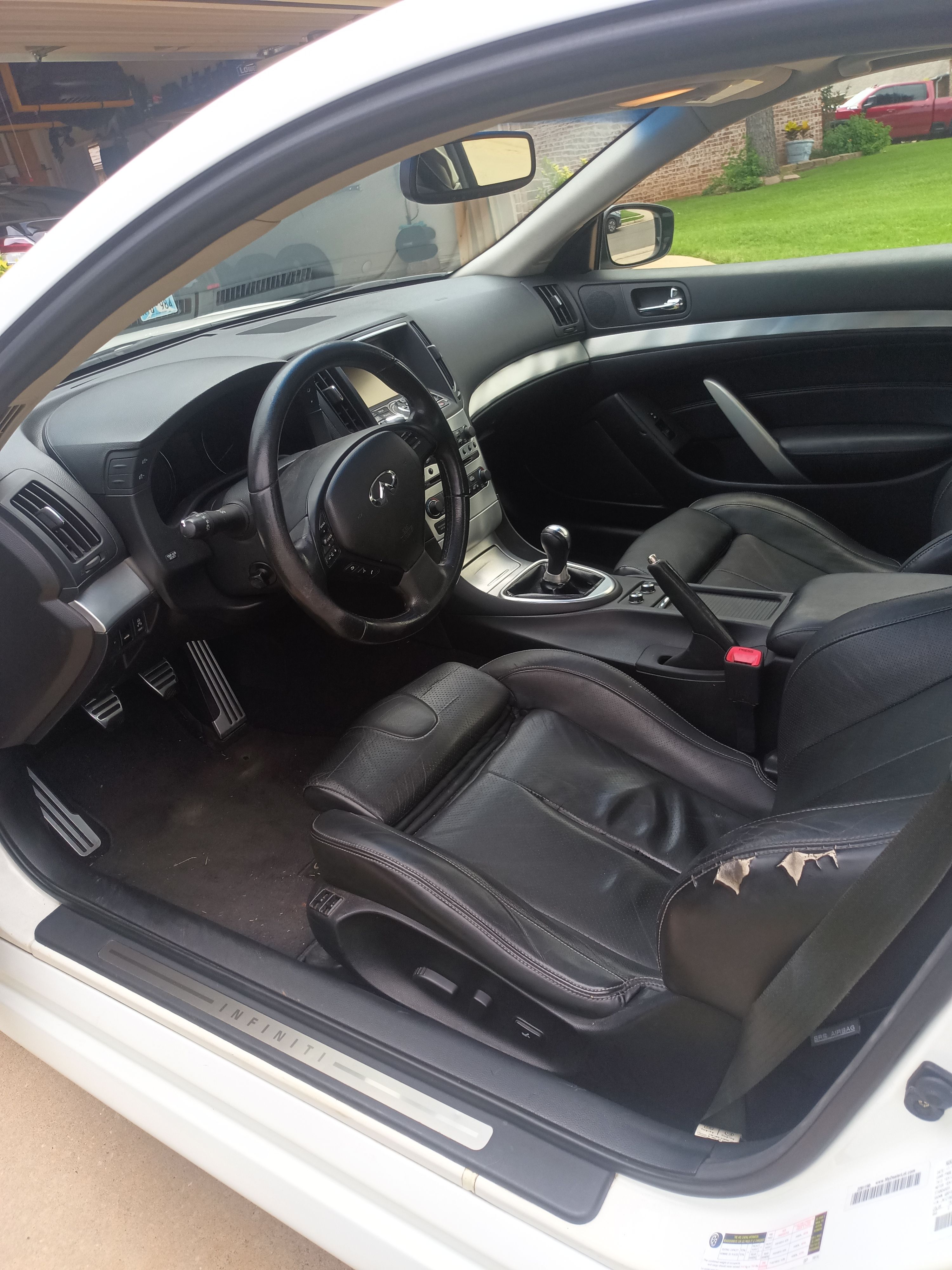 Used 2014 INFINITI Q60 Sport RWD image 2