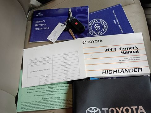 Used 2003 Toyota Highlander Limited image 23