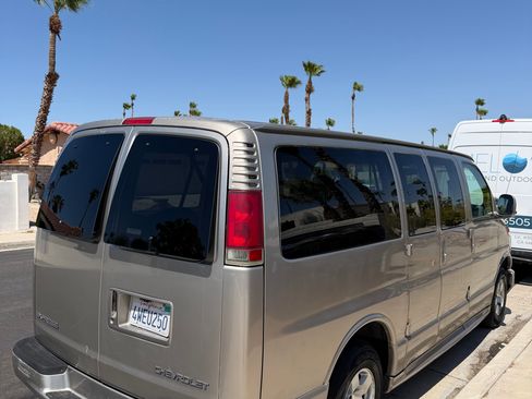 Used 2002 Chevrolet Express 1500 LT RWD image 4