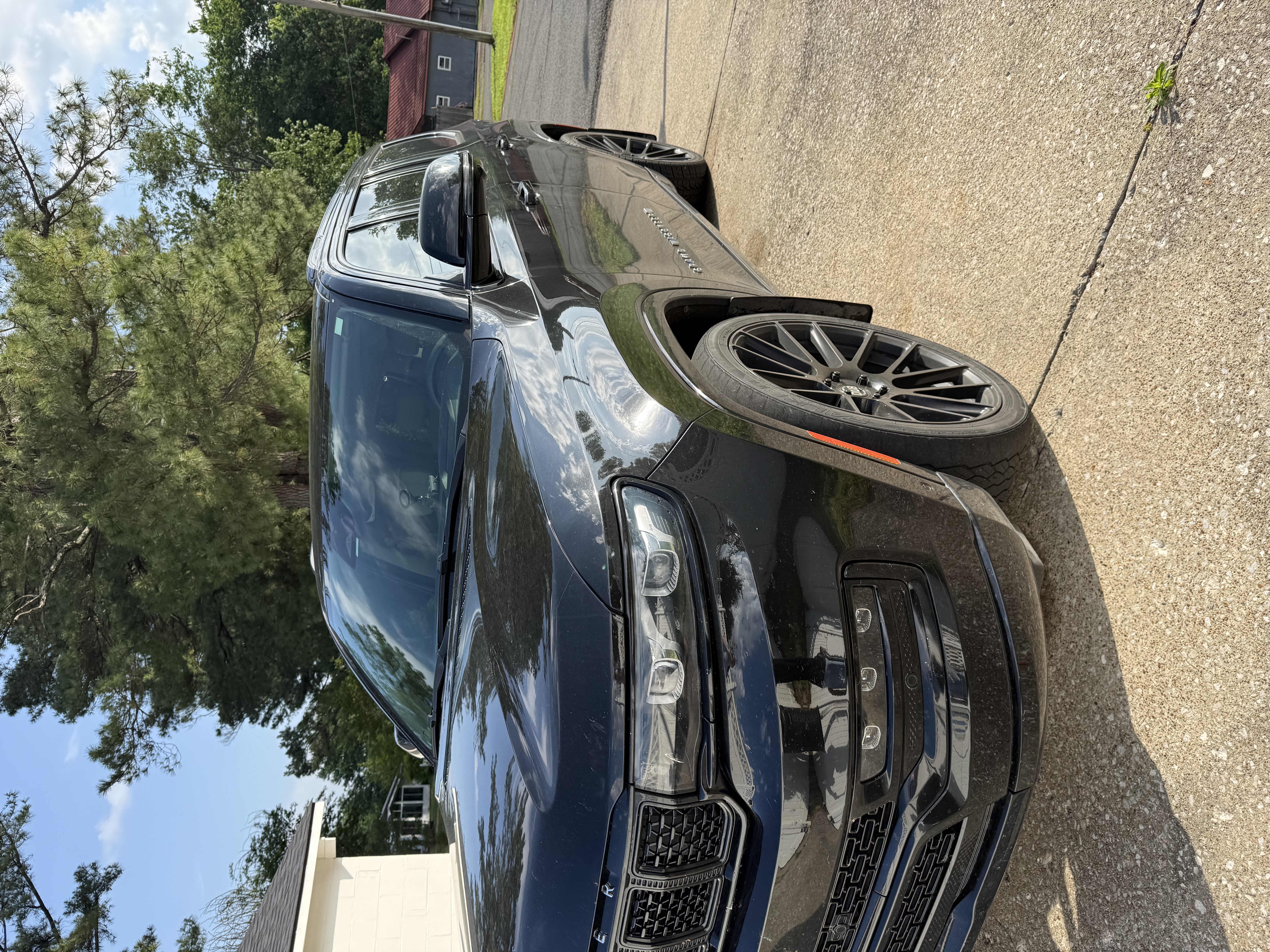 Used 2022 Jeep Grand Wagoneer Series I AWD/4WD image 6