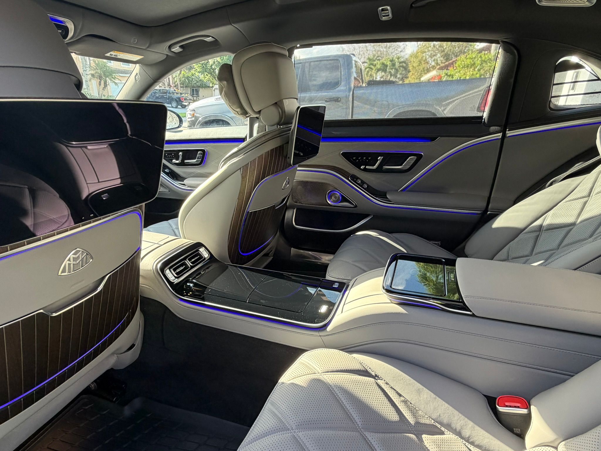 Used 2025 Mercedes-Benz Maybach S 580 4MATIC image 14