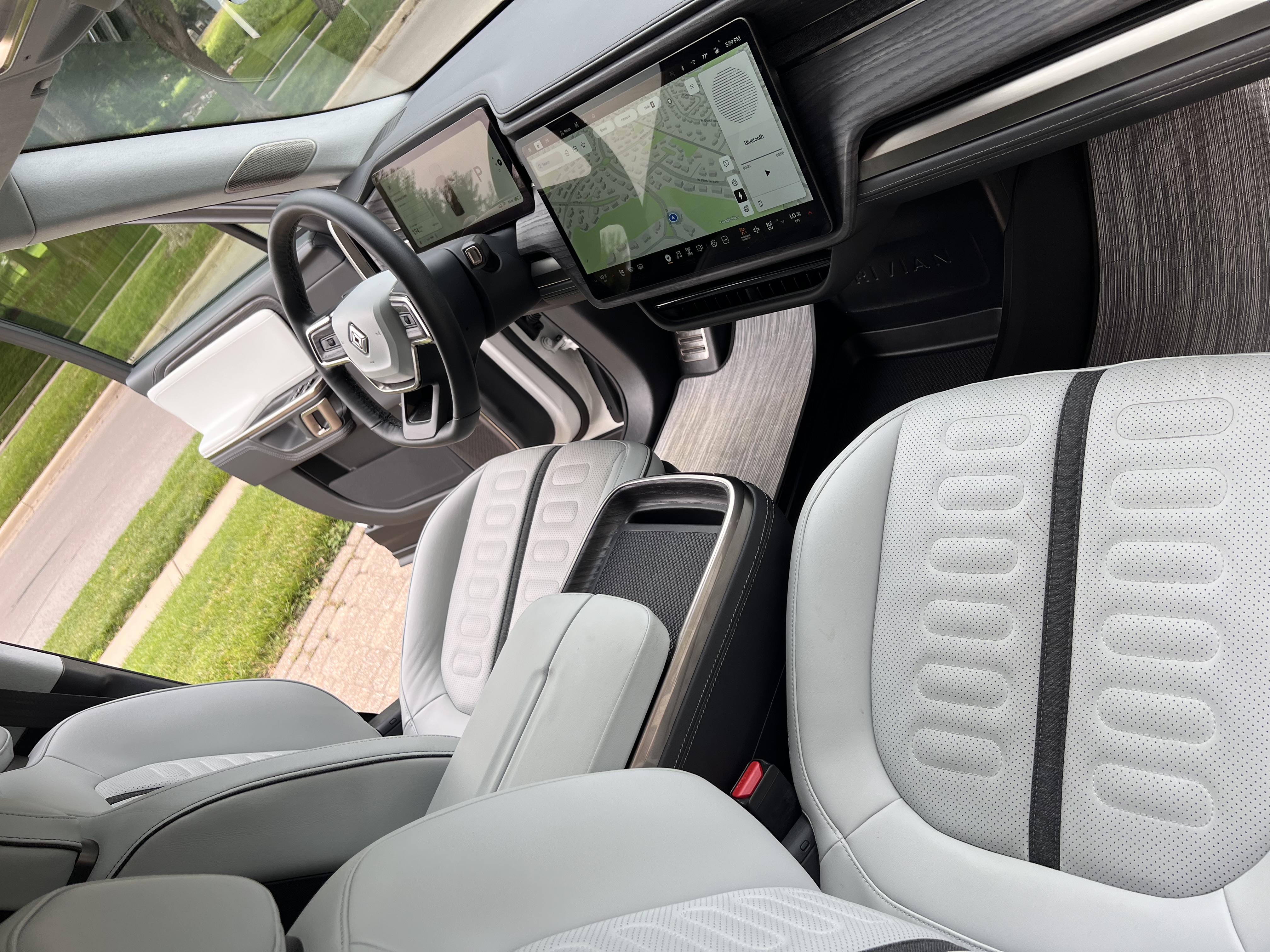 Used 2023 Rivian R1S Adventure Quad AWD/4WD image 15
