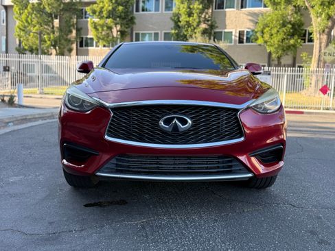 Used 2018 INFINITI QX30 image 12