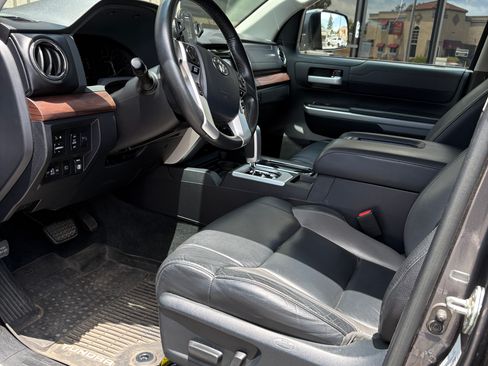 Used 2018 Toyota Tundra Limited w/ Limited Premium Package AWD/4WD image 11