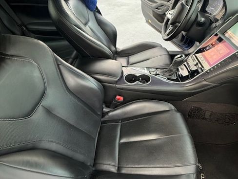 Used 2017 INFINITI Q60 Red Sport 400 RWD image 19