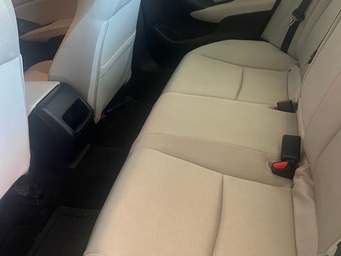 Used 2018 Honda Accord LX image 11