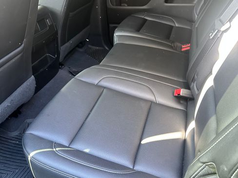 Used 2018 GMC Sierra 1500 SLT w/ Enhanced Driver Alert Package image 16