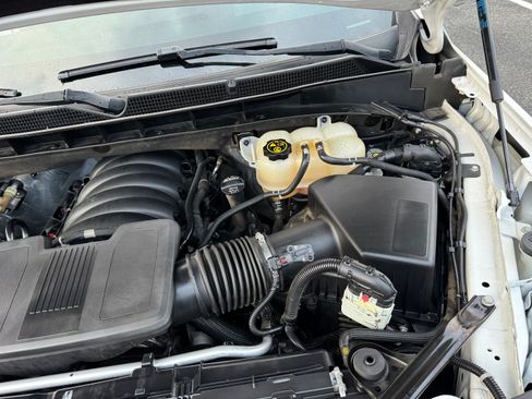 Used 2023 GMC Yukon XL Denali w/ Denali Reserve Package image 10