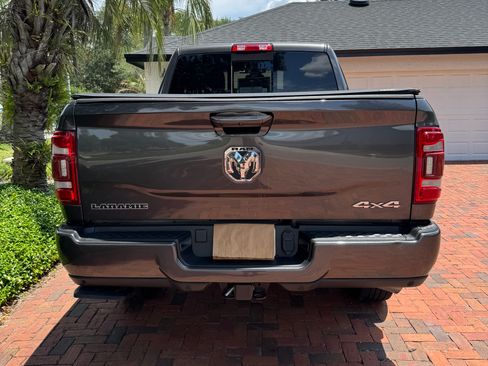 Used 2022 RAM 2500 Laramie AWD/4WD image 8