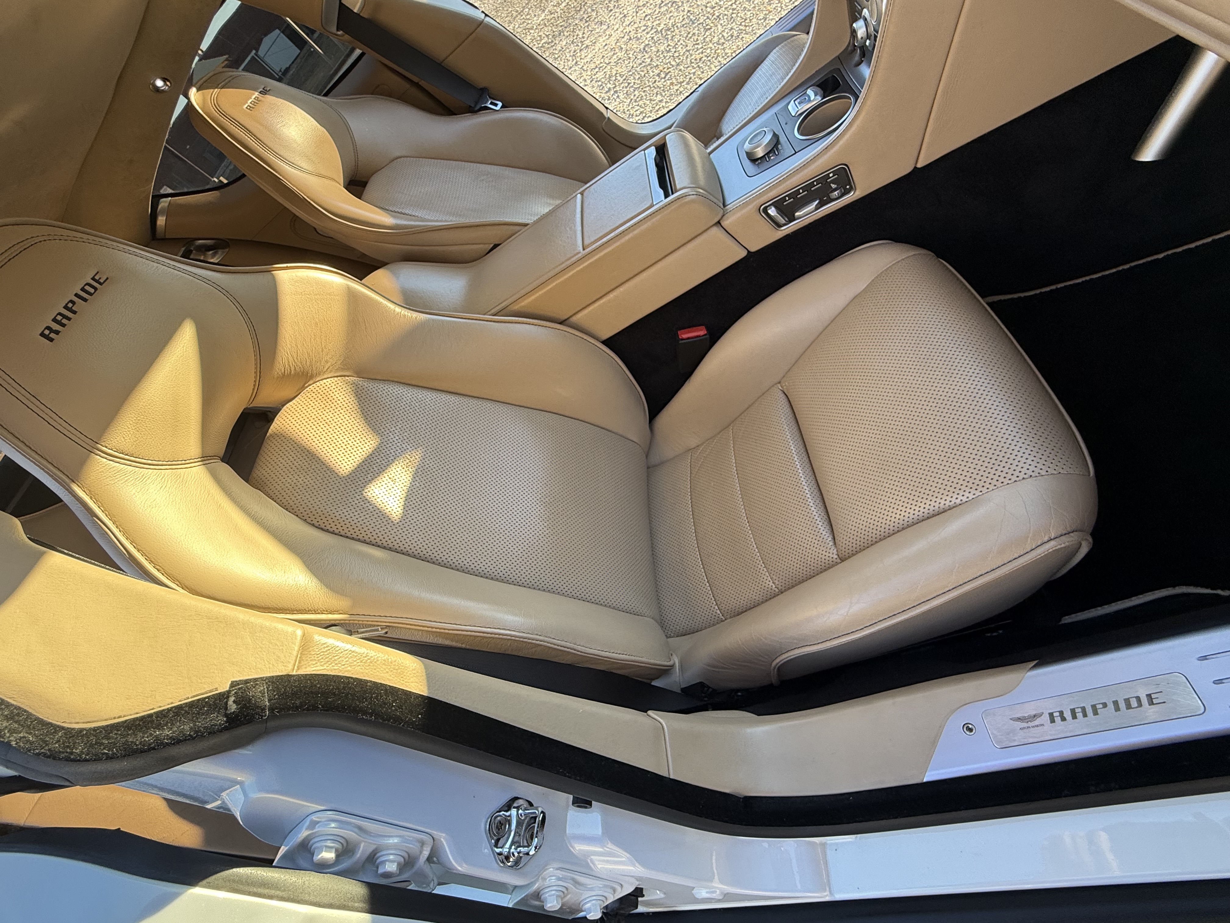 Used 2010 Aston Martin Rapide RWD image 14