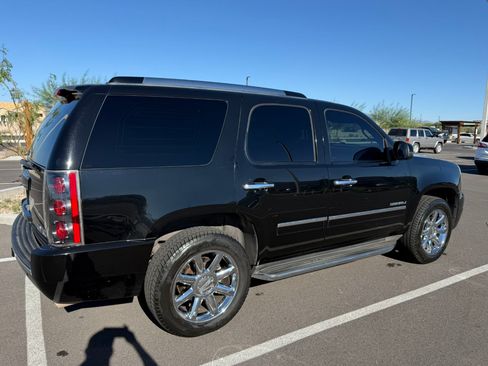 Used 2011 GMC Yukon Denali image 12