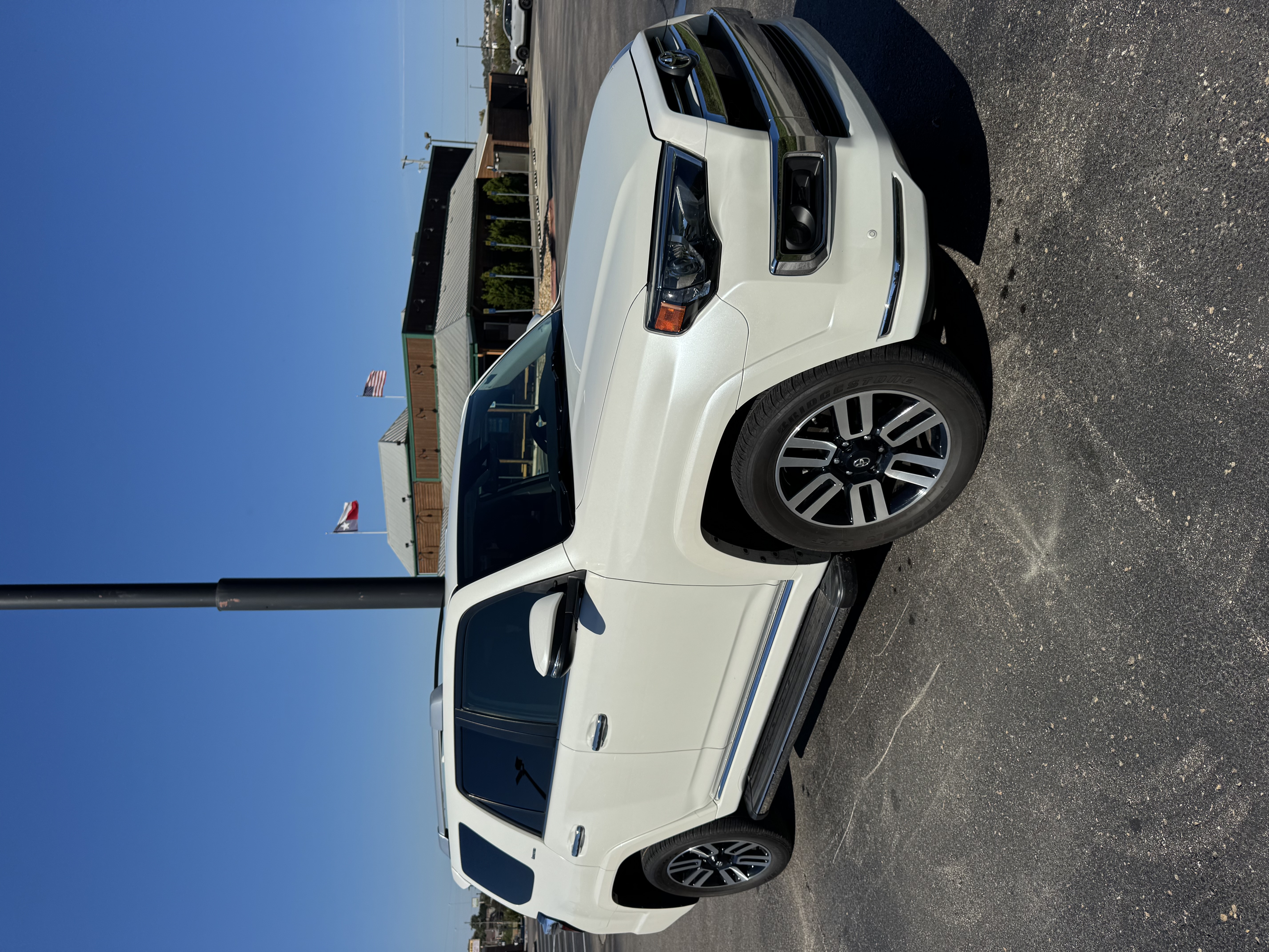Used 2020 Toyota 4Runner Limited AWD/4WD image 2