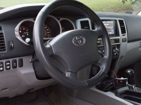 Used 2004 Toyota 4Runner Sport image 12