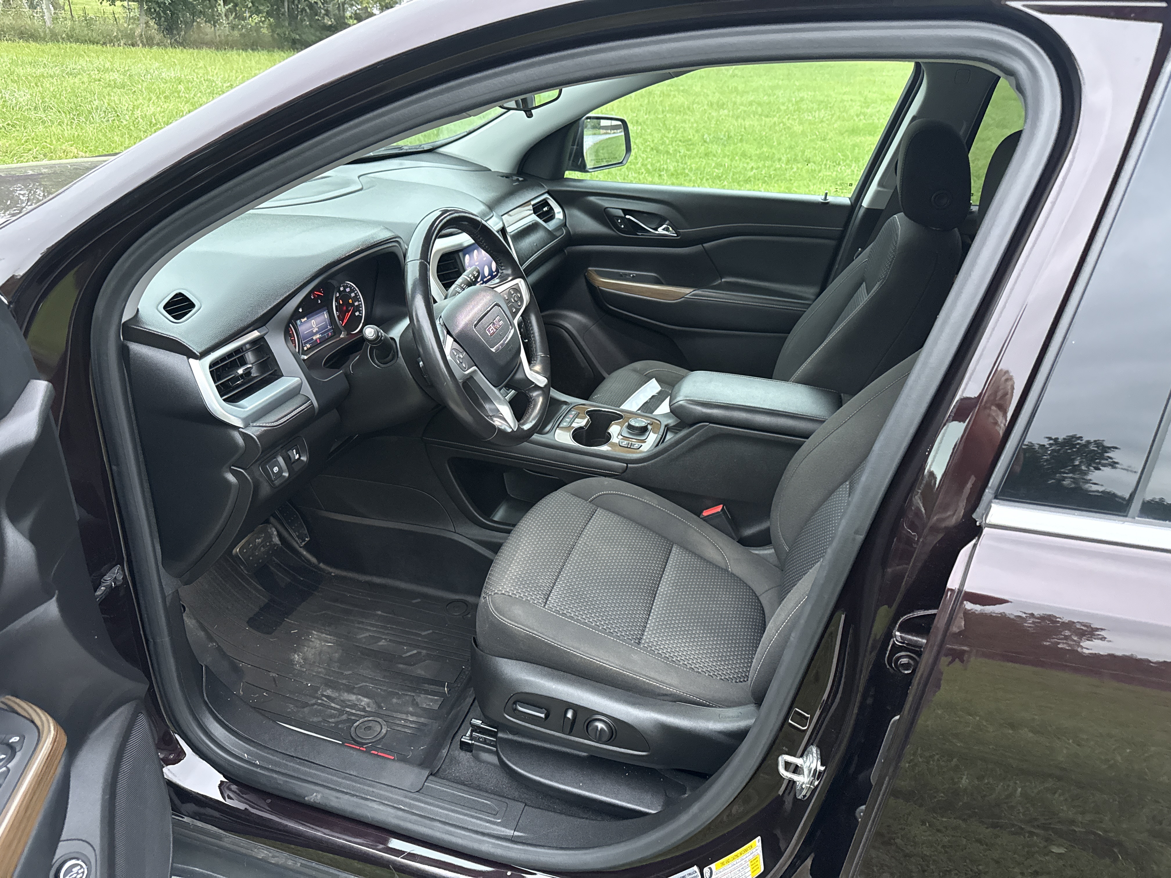 Used 2020 GMC Acadia SLE w/ Driver Convenience Package AWD/4WD image 8