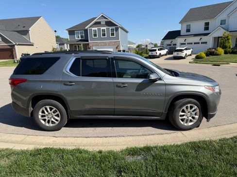 Used 2019 Chevrolet Traverse LT FWD image 14