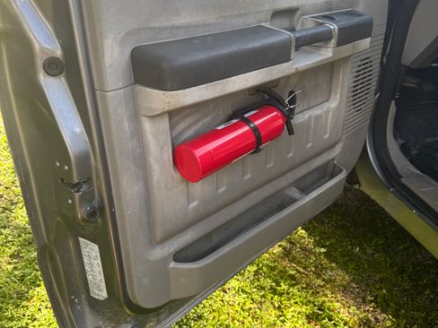 Used 2010 Ford F250 XL RWD image 5