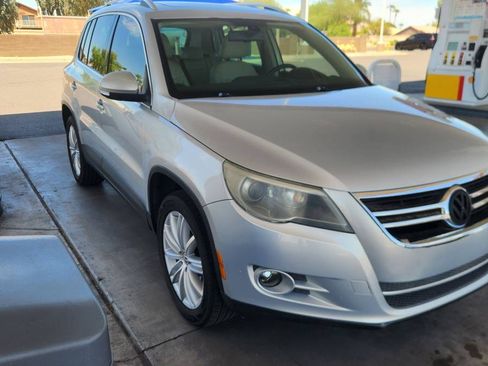 Used 2009 Volkswagen Tiguan SEL AWD/4WD image 1