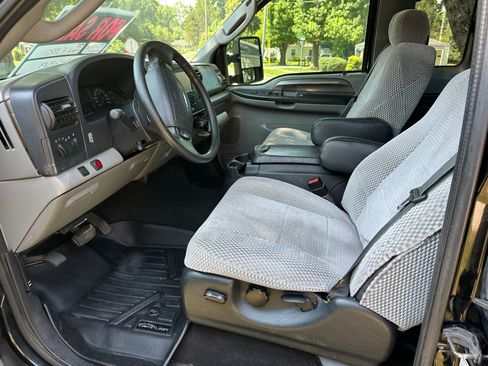 Used 2005 Ford F350 XLT AWD/4WD image 8