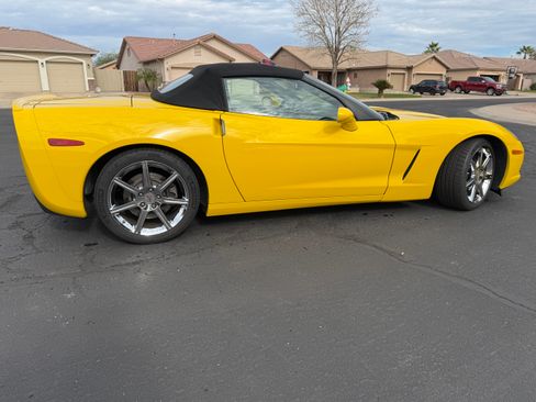 Used 2010 Chevrolet Corvette Convertible w/ Preferred Equipment Group image 10