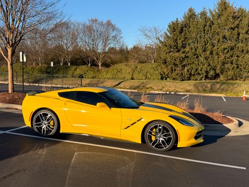 Used 2017 Chevrolet Corvette Stingray Coupe w/ 2LT Preferred Equipment Group image 2