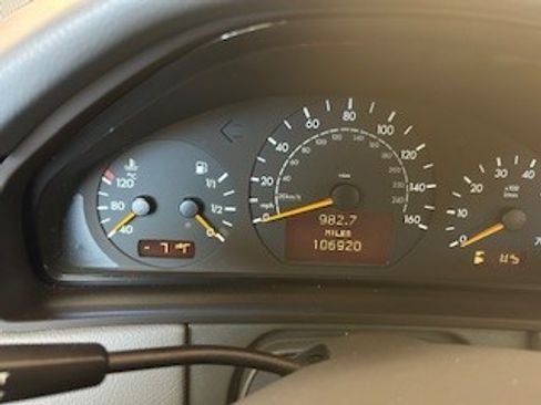 Used 2001 Mercedes-Benz E 430 Sedan image 2