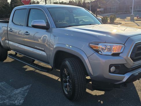 Used 2021 Toyota Tacoma SR5 image 4