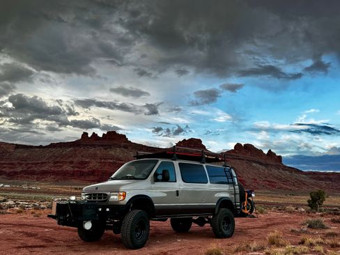 Used 2002 Ford E-350 and Econoline 350 Van image 8